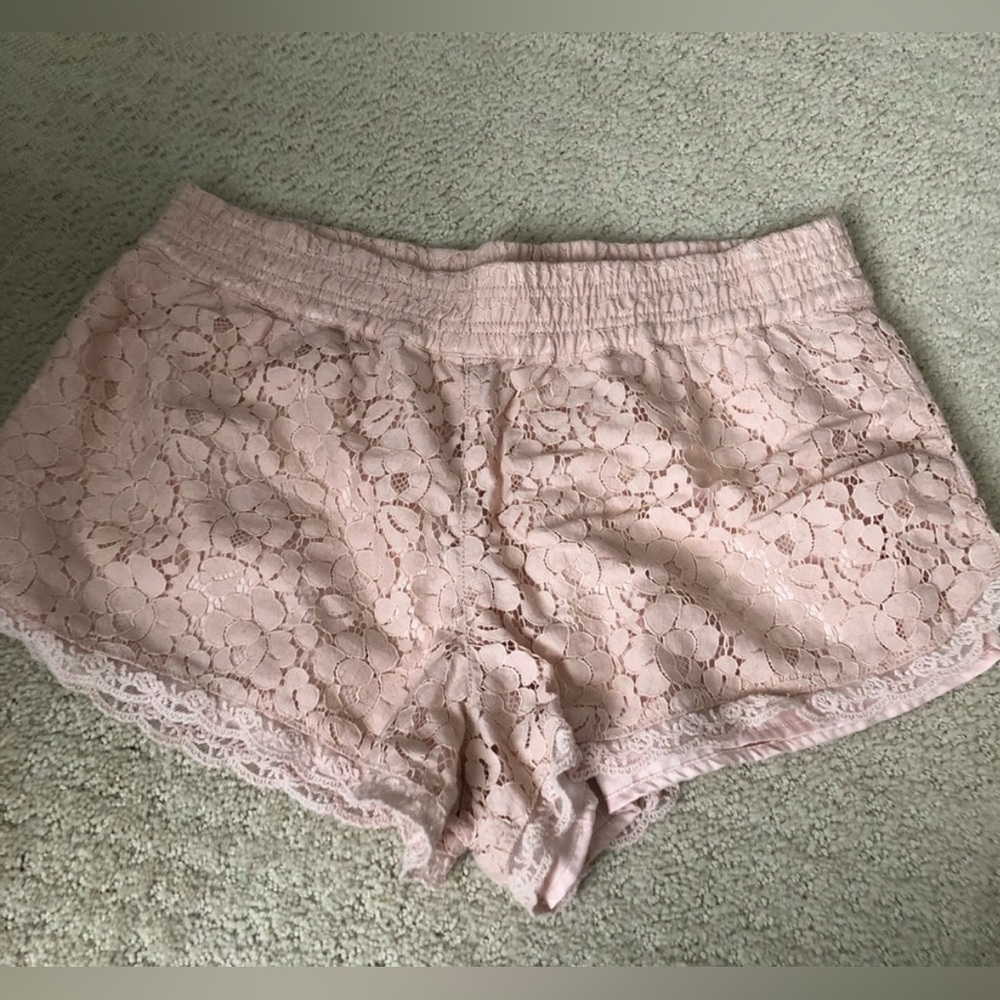Talula Baby Pink Lace Shorts M